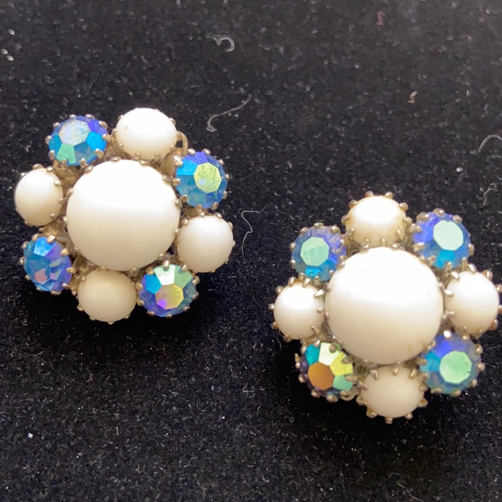 Vintage Weiss Earrings